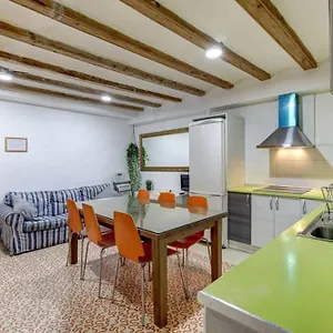 7 Pax Montserrat Ramblas Barcelona Apartment